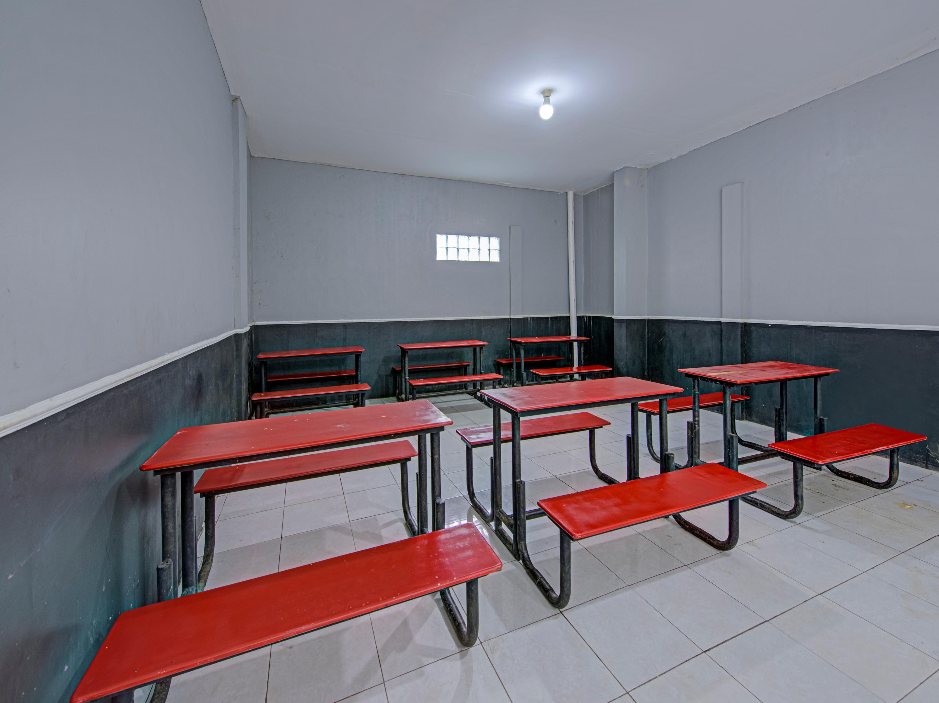 Oyo 3841 Wisma 25 Cilacap Esterno foto